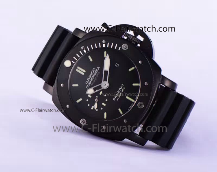 Replica Luminor Submersible Panerai Black Rubber Watch